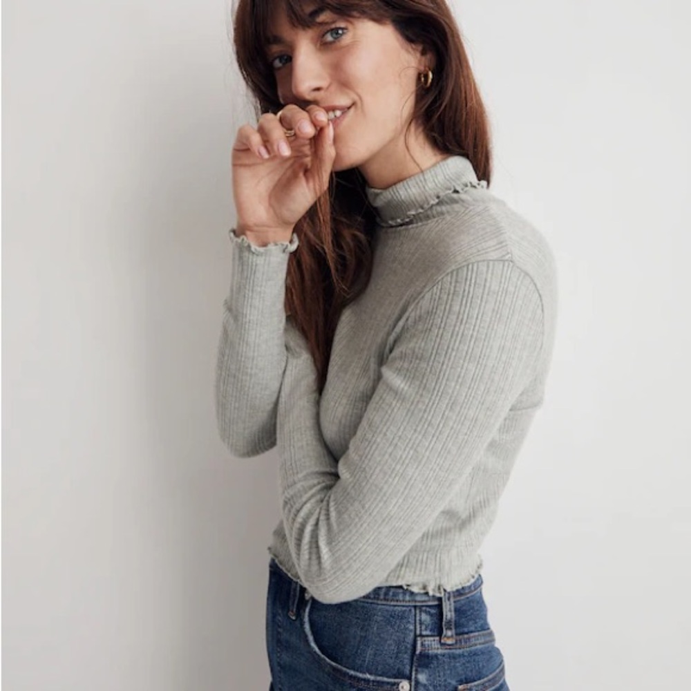 Madewell Ribbed Long Sleeve Turtleneck Crop Top in Frosted Sage - Picture 7 of 7